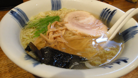 粋な一生塩ラーメン