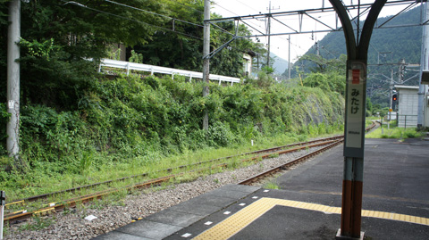 御岳駅ホーム