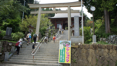 御嶽神社入り口