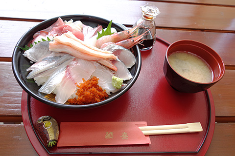 鯛喜　海鮮丼