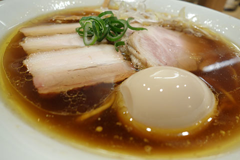 蔦の醤油ラーメン