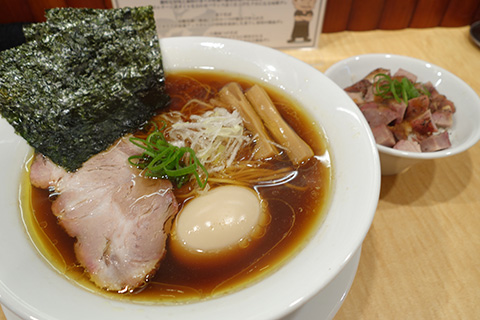 海苔玉醤油そば